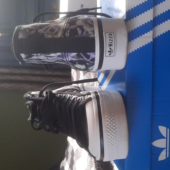 Adidas nizza platform sneakers size 8 , 6.5 UK worn once great condition - Picture 4 of 8